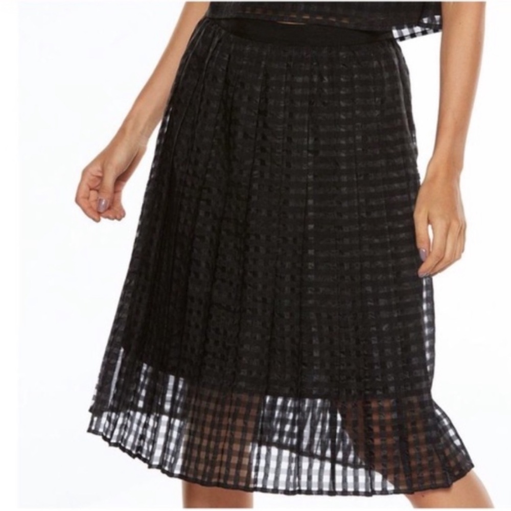 Elle black pleated windowpane skirt - Picture 3 of 5
